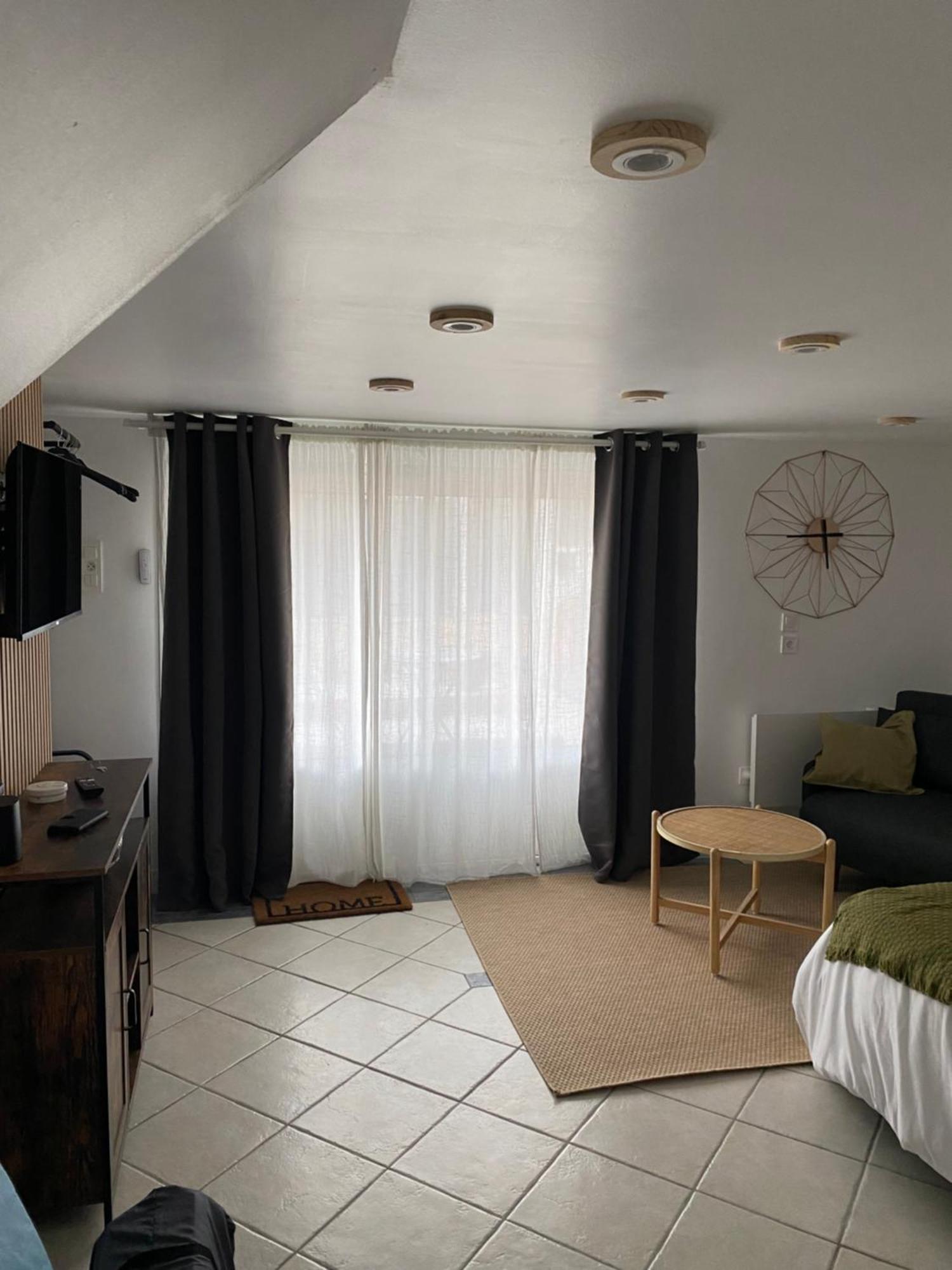 Appart Studio Rdc De Maison Avec Exterieur Proche Reims Tinqueux Quarto foto